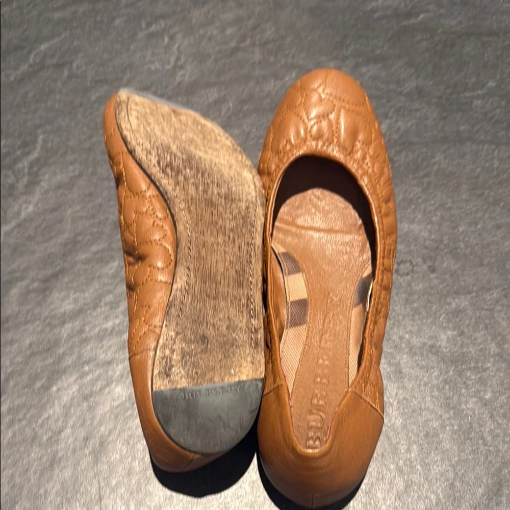 Burberry Brown Quilted Heart Women's Flats - Picture 2 of 3